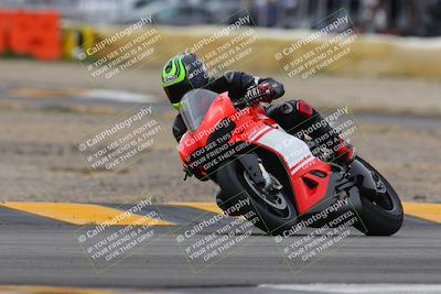 media/Jan-15-2023-SoCal Trackdays (Sun) [[c1237a034a]]/Turn 2 Set 1 (1145am)/